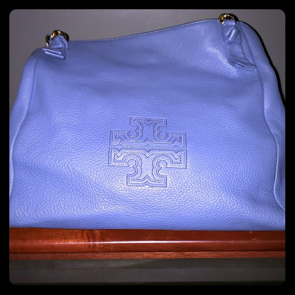Beautiful light blue Tory Burch Harper purse.